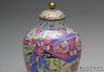 图片[2]-Painted enamel lidded jar with sash-wrapper decoration, Qing dynasty, Qianlong reign (1736-1795)-China Archive